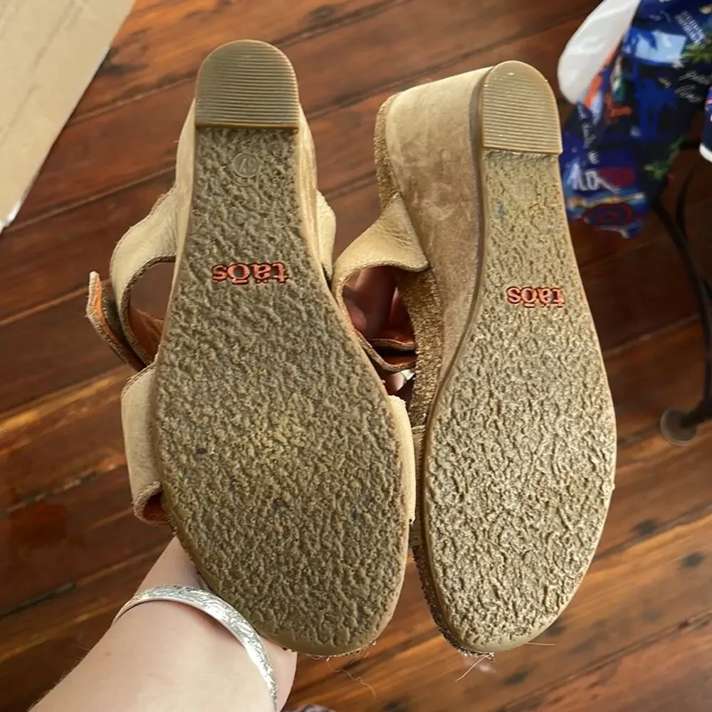 Taos Carousel leather two strap slip on wedge sandals sz 37